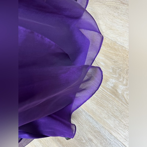 Adrianna Papell Occasions long gown in purple, size 8. - Picture 7 of 10